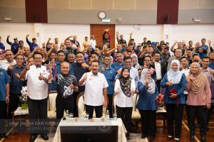 PUSPEN Besut Johan Pertandingan Badminton Klien Piala Ketua Pengarah AADK 2024 -1