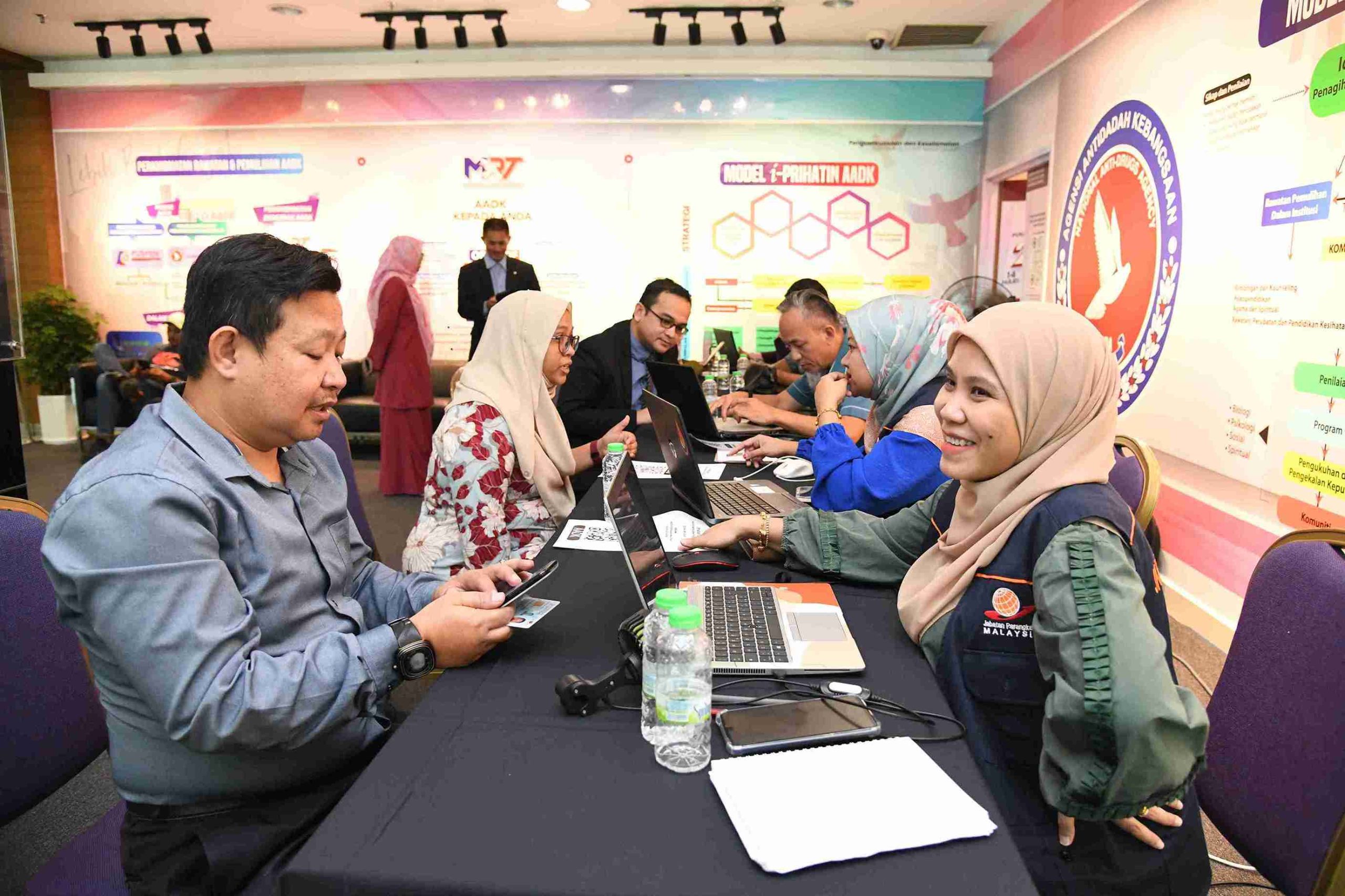 Kaunter PADU Bantu Warga AADK Mendaftar