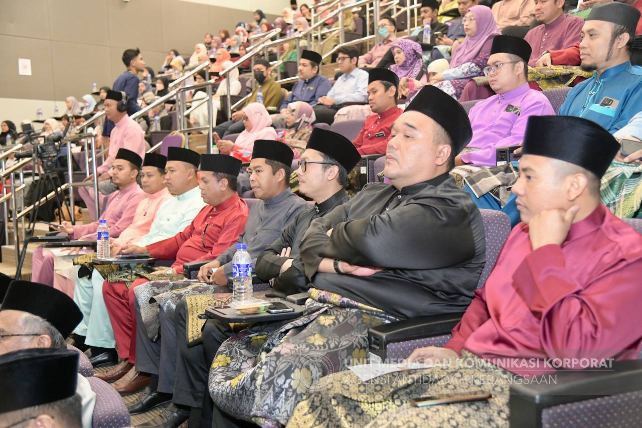 Mendidik Hati, Memulih Pekerti